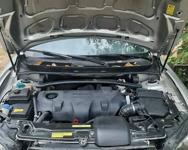 Вольво ХС90, объемом двигателя 2.4 л и пробегом 310 тыс. км за 5100 $, фото 7 на Automoto.ua