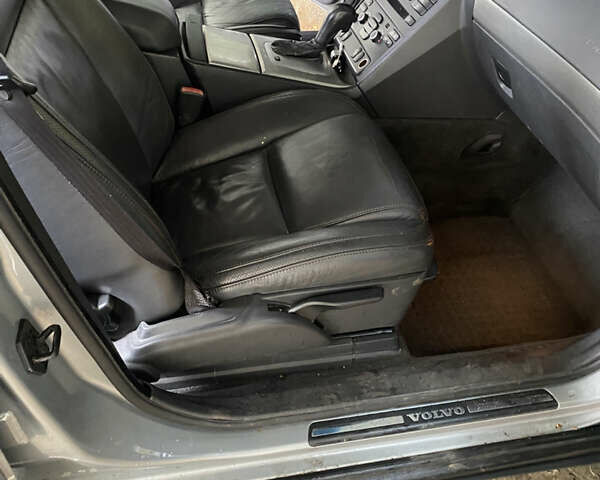 Вольво ХС90, объемом двигателя 2.4 л и пробегом 250 тыс. км за 9600 $, фото 8 на Automoto.ua