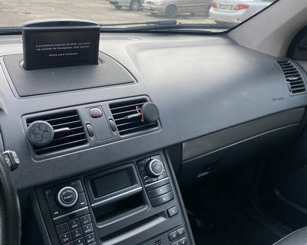 Вольво ХС90, объемом двигателя 2.4 л и пробегом 250 тыс. км за 9600 $, фото 3 на Automoto.ua