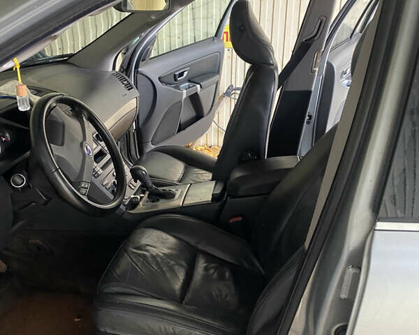 Вольво ХС90, объемом двигателя 2.4 л и пробегом 250 тыс. км за 11800 $, фото 7 на Automoto.ua