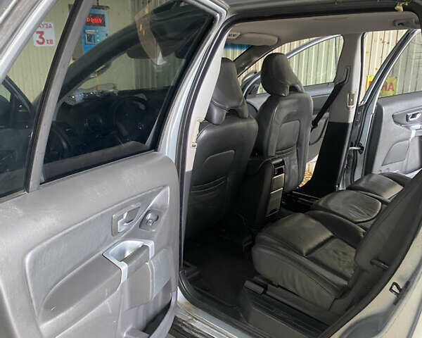 Вольво ХС90, объемом двигателя 2.4 л и пробегом 250 тыс. км за 9600 $, фото 10 на Automoto.ua