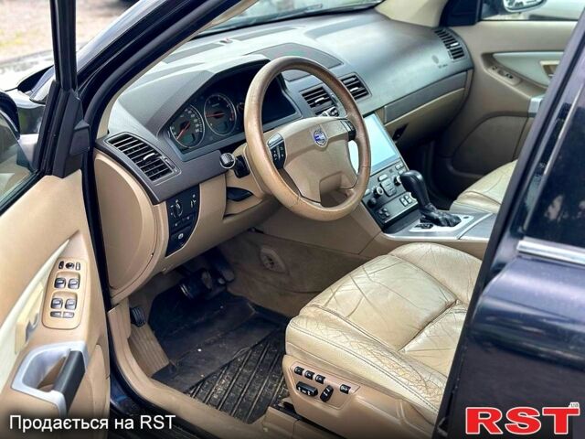 Вольво ХС90, объемом двигателя 2.4 л и пробегом 380 тыс. км за 9000 $, фото 4 на Automoto.ua