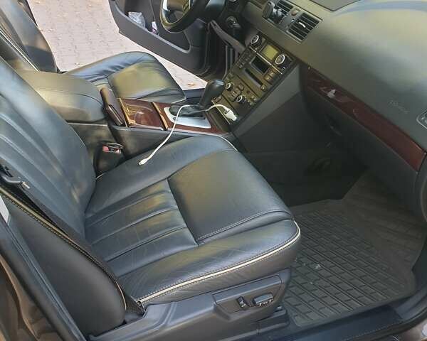 Вольво ХС90, объемом двигателя 2.4 л и пробегом 180 тыс. км за 17777 $, фото 7 на Automoto.ua