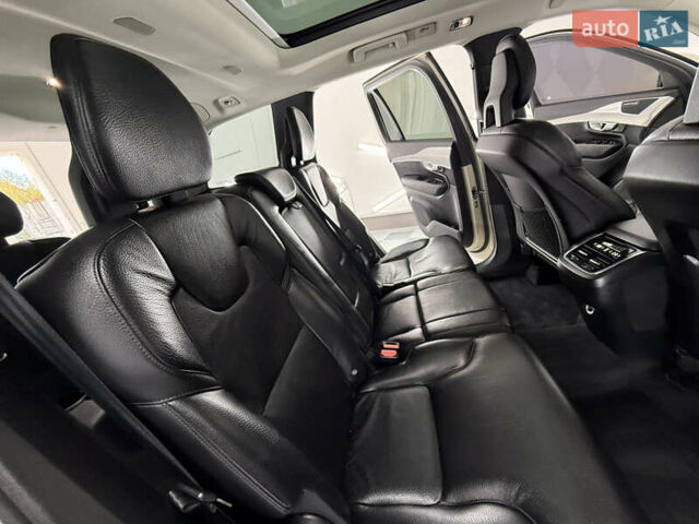 Вольво ХС90, объемом двигателя 2 л и пробегом 135 тыс. км за 20999 $, фото 41 на Automoto.ua