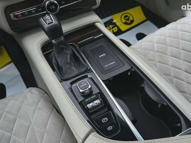 Вольво ХС90, объемом двигателя 2 л и пробегом 184 тыс. км за 26650 $, фото 16 на Automoto.ua