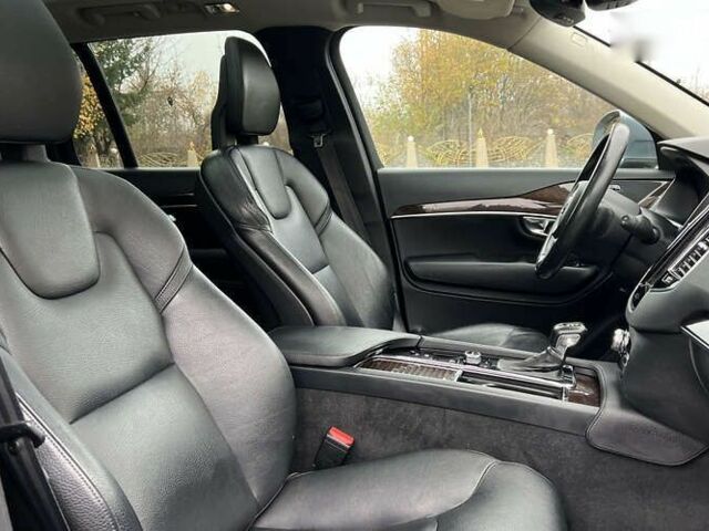 Вольво ХС90, объемом двигателя 0 л и пробегом 176 тыс. км за 22900 $, фото 22 на Automoto.ua