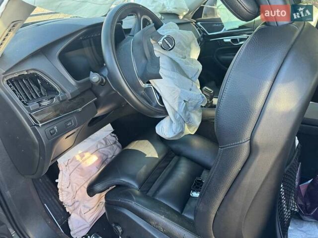 Вольво ХС90, объемом двигателя 2 л и пробегом 130 тыс. км за 11900 $, фото 10 на Automoto.ua