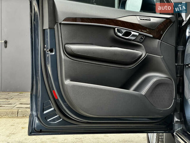 Вольво ХС90, объемом двигателя 2 л и пробегом 195 тыс. км за 28950 $, фото 21 на Automoto.ua