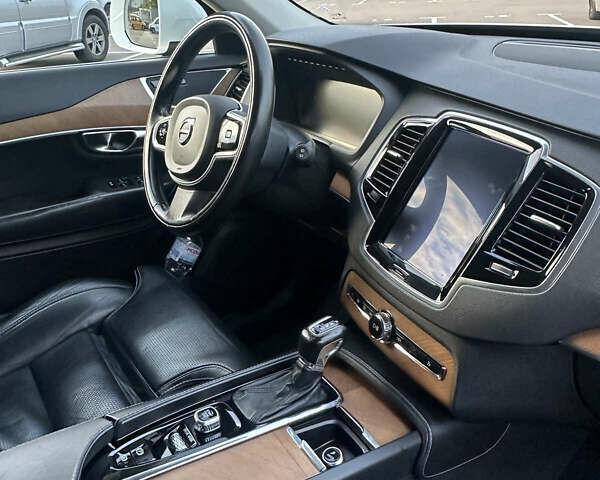 Вольво ХС90 2018 в Киеве на Automoto.ua Вольво ХС90, объемом двигателя 2 л и пробегом 201 тыс. км за 34400 $, фото 5 на Automoto.ua