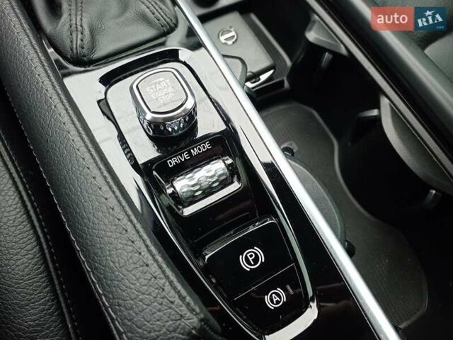 Вольво ХС90, объемом двигателя 2 л и пробегом 99 тыс. км за 29200 $, фото 14 на Automoto.ua