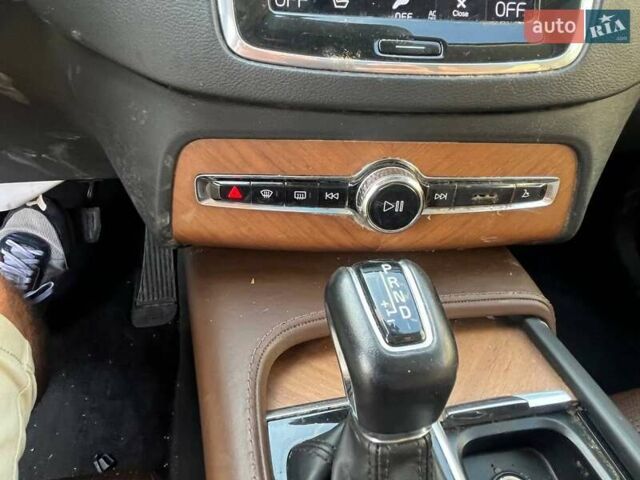 Вольво ХС90, объемом двигателя 1.97 л и пробегом 133 тыс. км за 18500 $, фото 46 на Automoto.ua