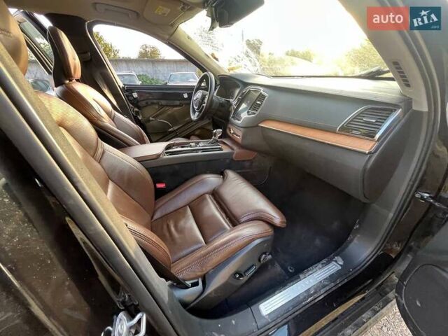 Вольво ХС90, объемом двигателя 1.97 л и пробегом 133 тыс. км за 18500 $, фото 36 на Automoto.ua