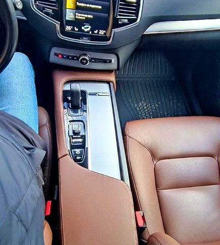 Вольво ХС90, объемом двигателя 2 л и пробегом 166 тыс. км за 35520 $, фото 3 на Automoto.ua