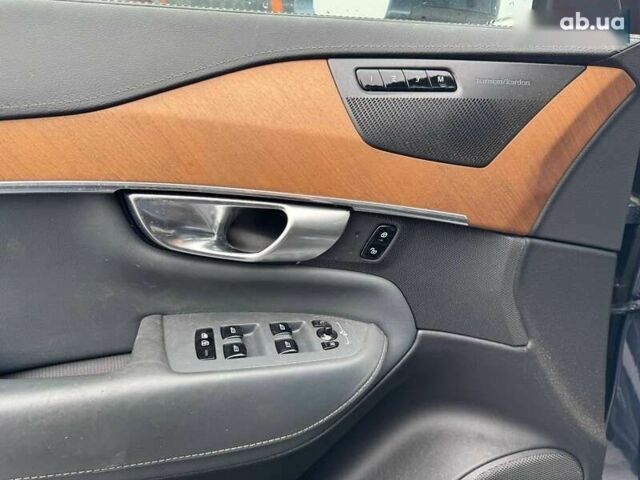 Вольво ХС90, об'ємом двигуна 2 л та пробігом 50 тис. км за 25300 $, фото 12 на Automoto.ua