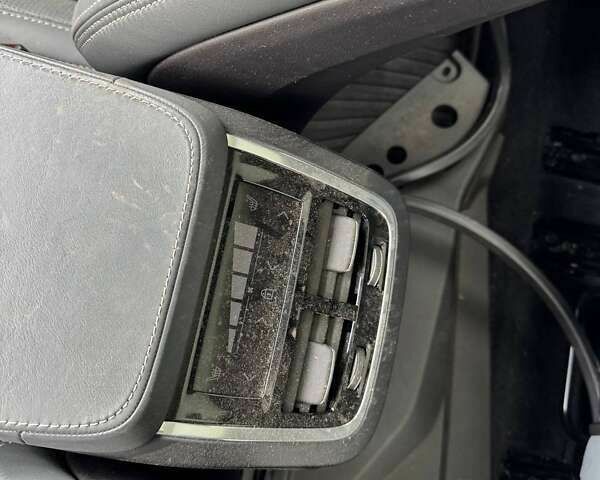 Вольво ХС90, об'ємом двигуна 2 л та пробігом 50 тис. км за 25300 $, фото 18 на Automoto.ua
