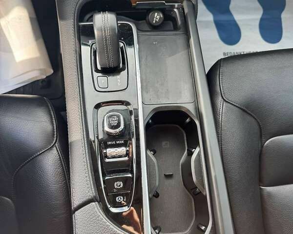 Вольво ХС90, объемом двигателя 0 л и пробегом 33 тыс. км за 39000 $, фото 13 на Automoto.ua