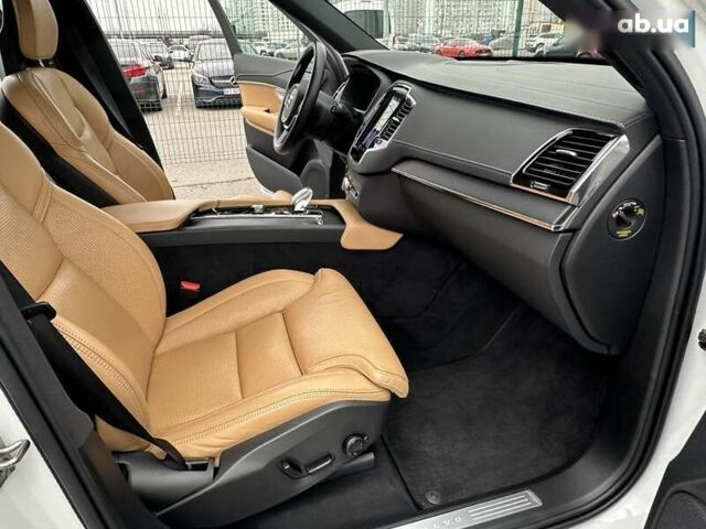 Вольво ХС90 2021 в Киеве на Automoto.ua Вольво ХС90, объемом двигателя 2 л и пробегом 37 тыс. км за 54700 $, фото 29 на Automoto.ua