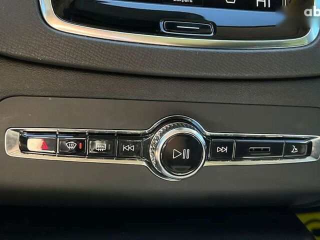 Вольво ХС90, объемом двигателя 2 л и пробегом 91 тыс. км за 37750 $, фото 20 на Automoto.ua