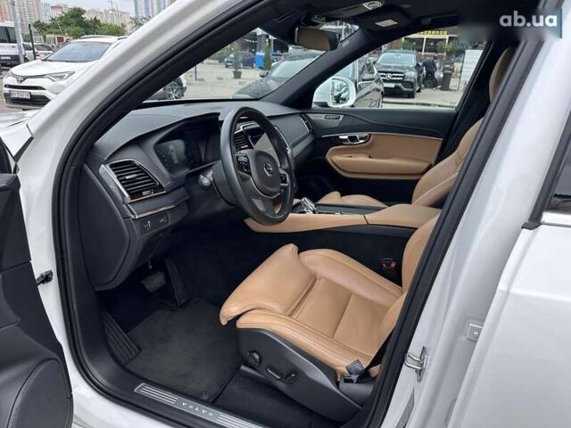 Вольво ХС90, объемом двигателя 2 л и пробегом 48 тыс. км за 53900 $, фото 27 на Automoto.ua