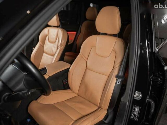 Вольво ХС90, объемом двигателя 2 л и пробегом 135 тыс. км за 49900 $, фото 1 на Automoto.ua