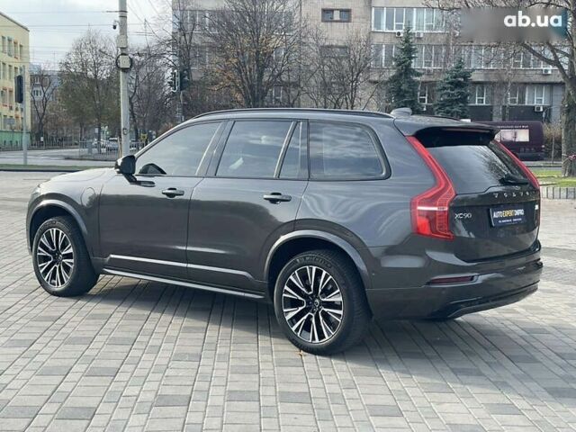 Вольво ХС90, объемом двигателя 0 л и пробегом 65 тыс. км за 61900 $, фото 5 на Automoto.ua