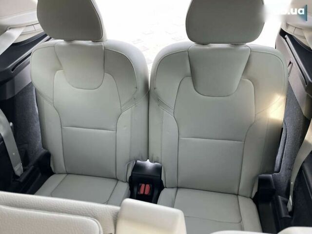 Вольво ХС90, объемом двигателя 0 л и пробегом 65 тыс. км за 61900 $, фото 27 на Automoto.ua