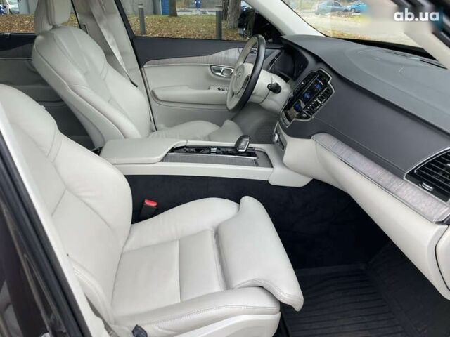 Вольво ХС90, объемом двигателя 0 л и пробегом 65 тыс. км за 61900 $, фото 21 на Automoto.ua