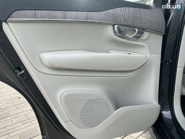 Вольво ХС90, объемом двигателя 0 л и пробегом 65 тыс. км за 61900 $, фото 25 на Automoto.ua