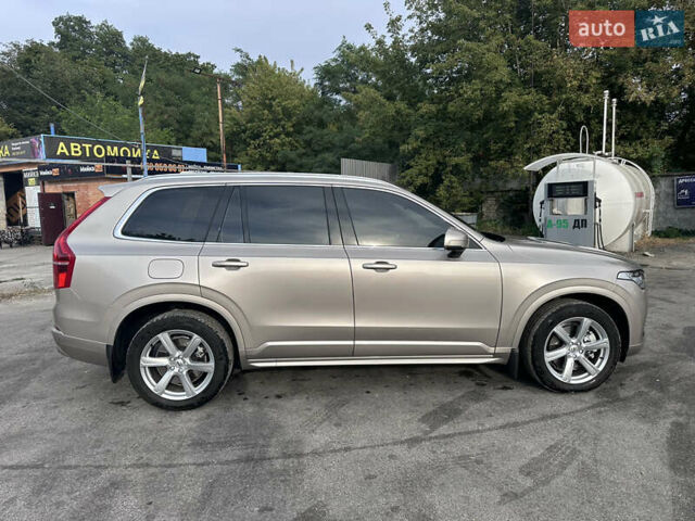 Вольво ХС90, объемом двигателя 1.97 л и пробегом 10 тыс. км за 60000 $, фото 4 на Automoto.ua