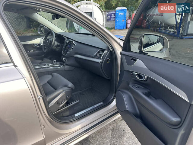Вольво ХС90, объемом двигателя 1.97 л и пробегом 10 тыс. км за 60000 $, фото 8 на Automoto.ua