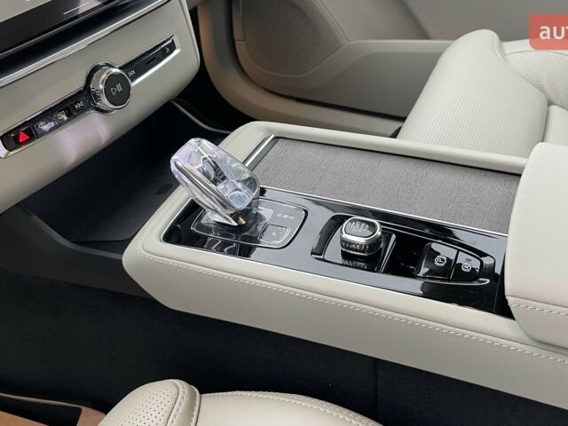 Вольво ХС90, об'ємом двигуна 1.97 л та пробігом 0 тис. км за 93353 $, фото 22 на Automoto.ua