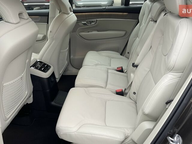 Вольво ХС90, об'ємом двигуна 1.97 л та пробігом 0 тис. км за 93353 $, фото 26 на Automoto.ua