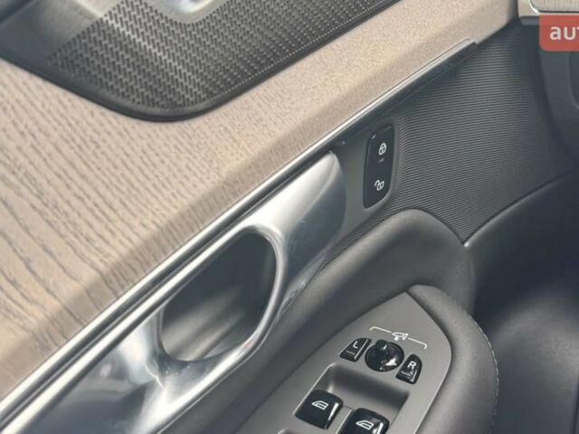 Вольво ХС90, объемом двигателя 1.97 л и пробегом 0 тыс. км за 94682 $, фото 21 на Automoto.ua