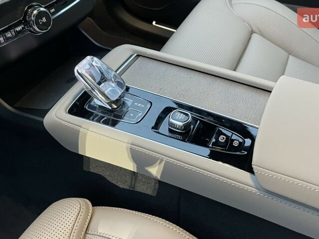 Вольво ХС90, об'ємом двигуна 1.97 л та пробігом 0 тис. км за 85354 $, фото 20 на Automoto.ua