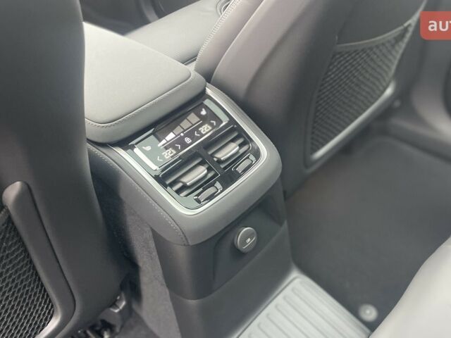 Вольво ХС90, объемом двигателя 1.97 л и пробегом 0 тыс. км за 103113 $, фото 23 на Automoto.ua