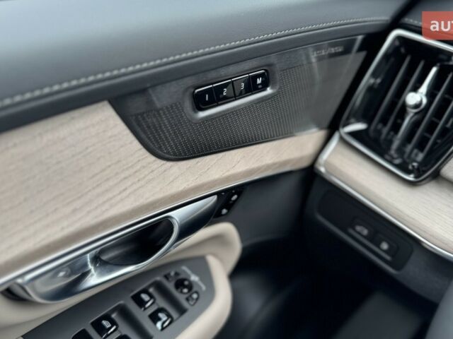 Вольво ХС90, объемом двигателя 1.97 л и пробегом 0 тыс. км за 91839 $, фото 22 на Automoto.ua