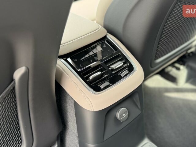 Вольво ХС90, объемом двигателя 1.97 л и пробегом 0 тыс. км за 91839 $, фото 33 на Automoto.ua