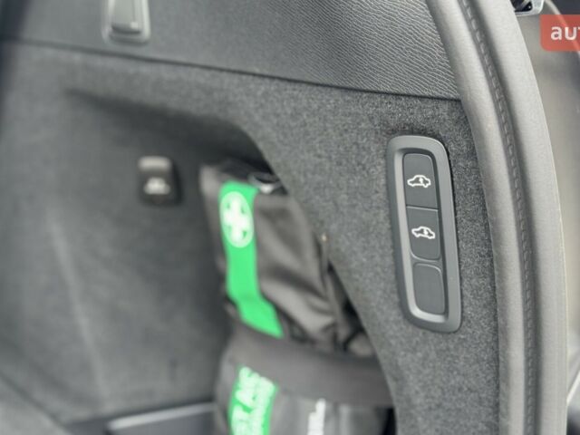 Вольво ХС90, объемом двигателя 1.97 л и пробегом 0 тыс. км за 91839 $, фото 39 на Automoto.ua