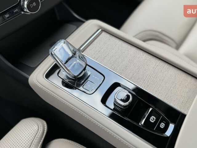 Вольво ХС90, объемом двигателя 1.97 л и пробегом 0 тыс. км за 91839 $, фото 26 на Automoto.ua