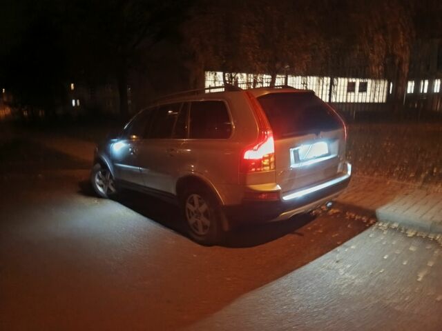 Сірий Вольво ХС90, об'ємом двигуна 2.4 л та пробігом 240 тис. км за 11500 $, фото 12 на Automoto.ua