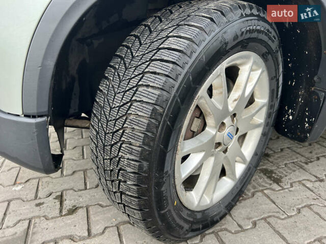 Серый Вольво ХС90, объемом двигателя 2.4 л и пробегом 250 тыс. км за 4200 $, фото 25 на Automoto.ua