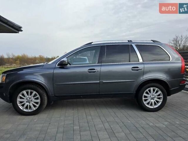 Серый Вольво ХС90, объемом двигателя 2.4 л и пробегом 273 тыс. км за 2650 $, фото 3 на Automoto.ua