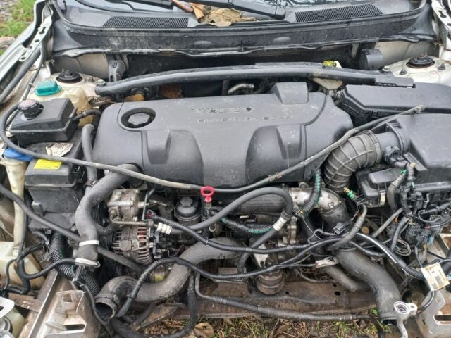 Серый Вольво ХС90, объемом двигателя 0 л и пробегом 350 тыс. км за 3132 $, фото 5 на Automoto.ua