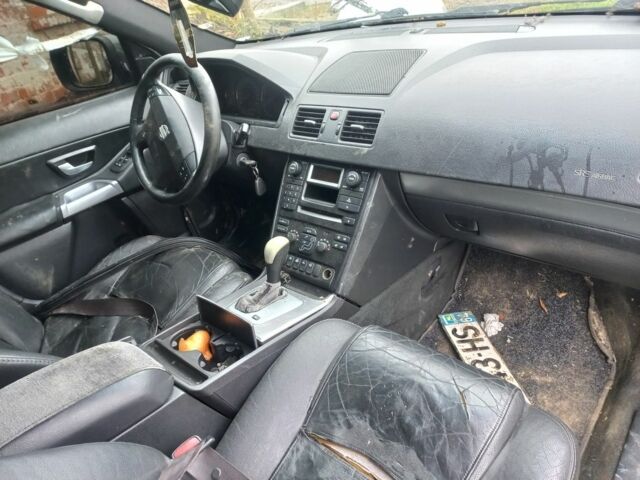 Серый Вольво ХС90, объемом двигателя 0 л и пробегом 350 тыс. км за 3132 $, фото 4 на Automoto.ua