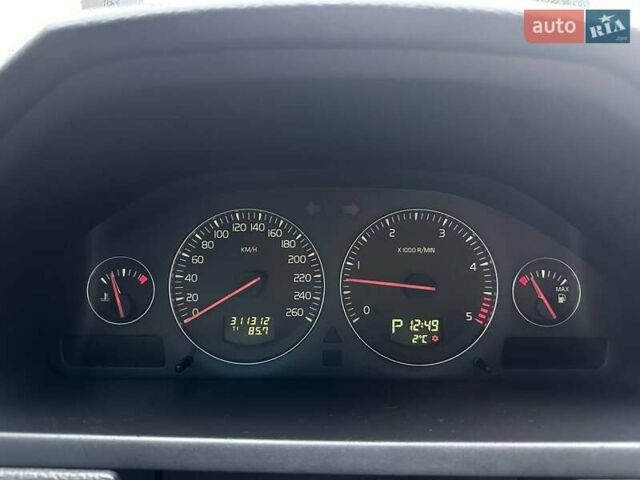 Серый Вольво ХС90, объемом двигателя 2.4 л и пробегом 311 тыс. км за 10490 $, фото 19 на Automoto.ua