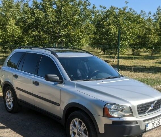 Серый Вольво ХС90, объемом двигателя 2.9 л и пробегом 395 тыс. км за 8200 $, фото 1 на Automoto.ua