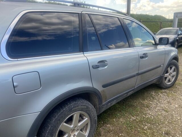 Серый Вольво ХС90, объемом двигателя 2.4 л и пробегом 390 тыс. км за 4557 $, фото 1 на Automoto.ua