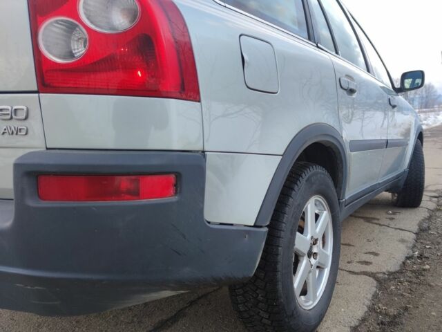 Серый Вольво ХС90, объемом двигателя 2.4 л и пробегом 275 тыс. км за 4200 $, фото 4 на Automoto.ua