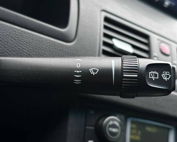 Серый Вольво ХС90, объемом двигателя 2.4 л и пробегом 311 тыс. км за 10490 $, фото 23 на Automoto.ua