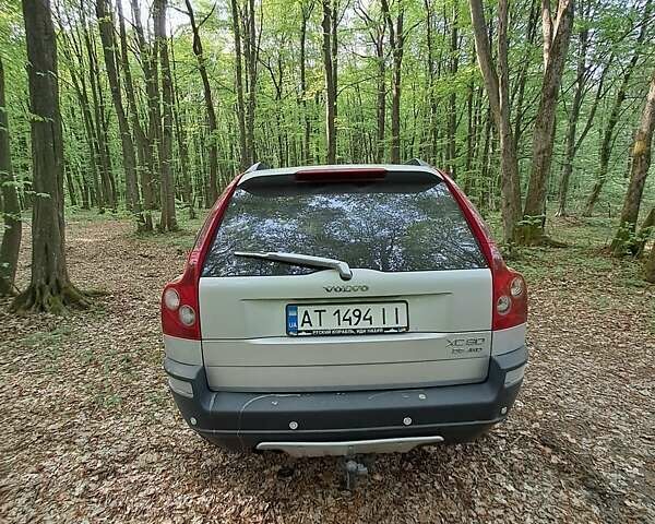 Серый Вольво ХС90, объемом двигателя 2.4 л и пробегом 320 тыс. км за 9400 $, фото 4 на Automoto.ua